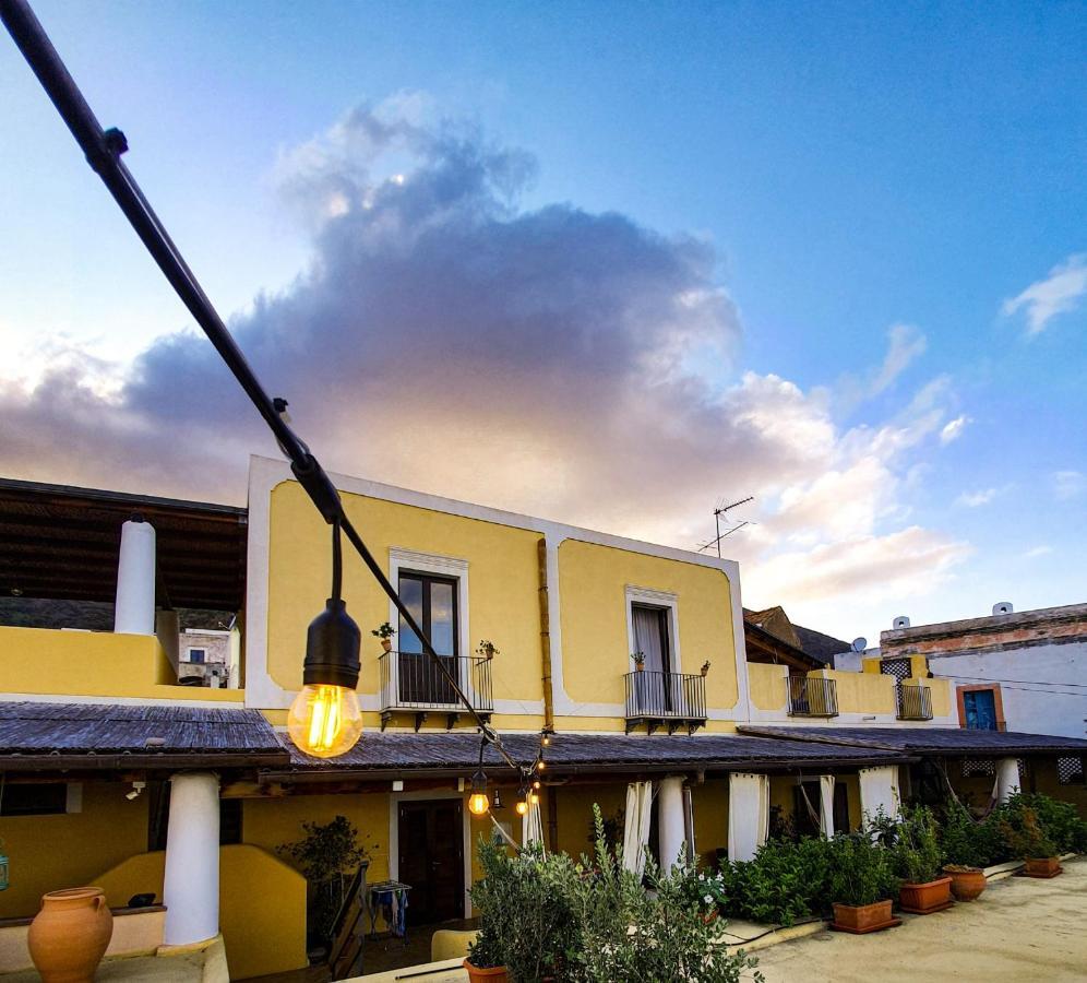 Hotel Arcangelo - Salina Santa Marina Salina Buitenkant foto