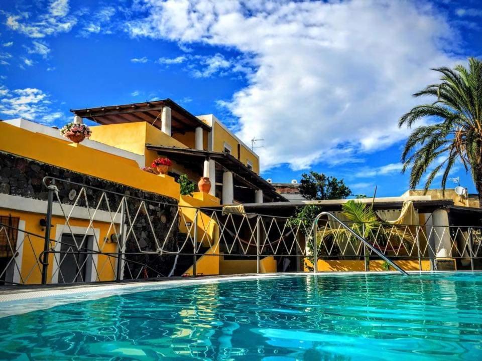 Hotel Arcangelo - Salina Santa Marina Salina Buitenkant foto