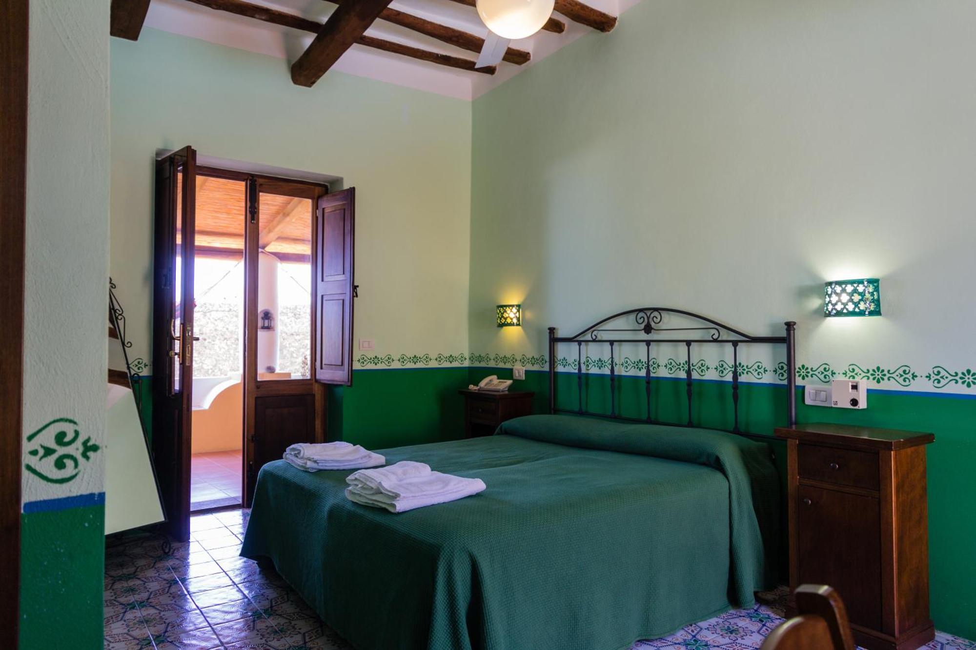 Hotel Arcangelo - Salina Santa Marina Salina Buitenkant foto