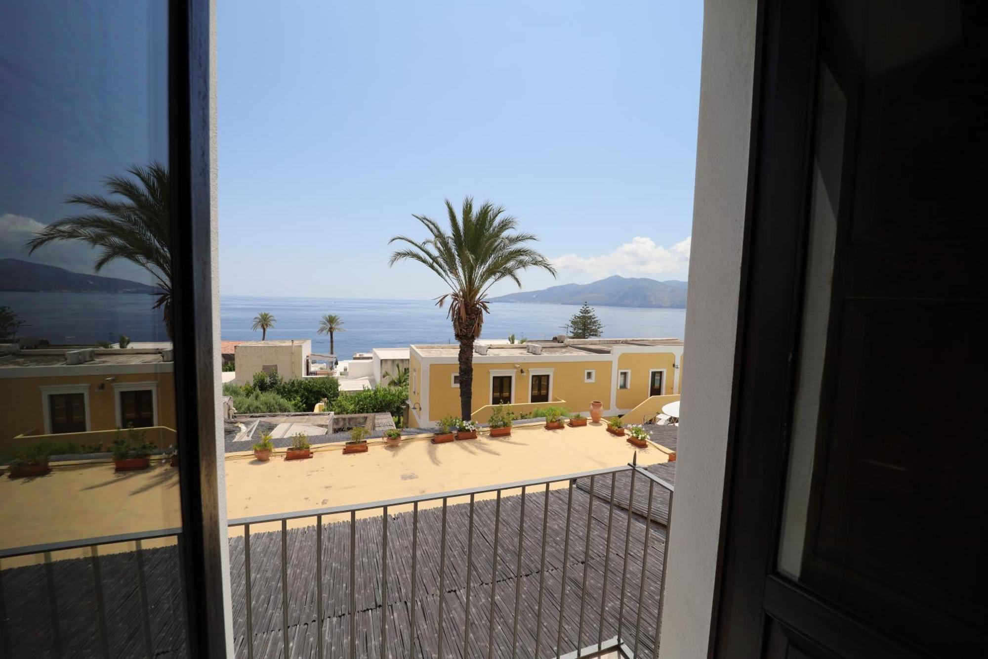 Hotel Arcangelo - Salina Santa Marina Salina Buitenkant foto