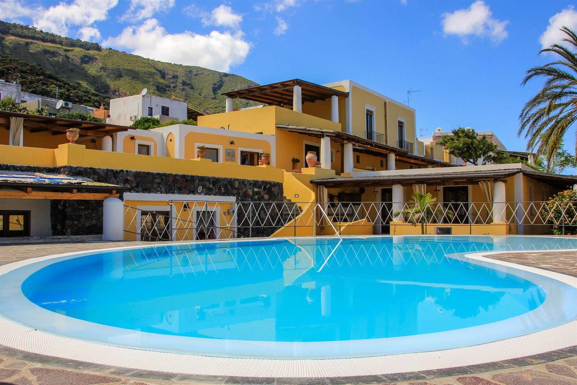 Hotel Arcangelo - Salina Santa Marina Salina Buitenkant foto